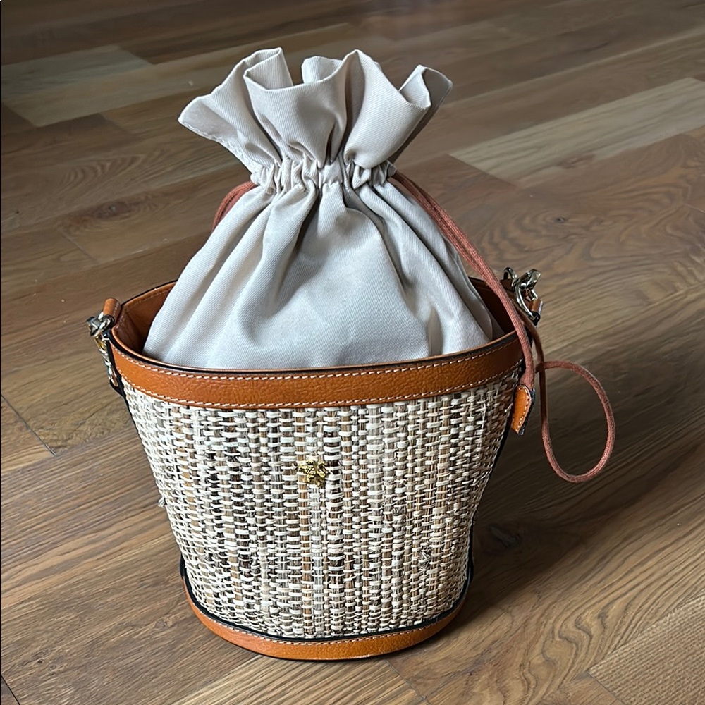 Pratesi Firenze// bucket straw bag